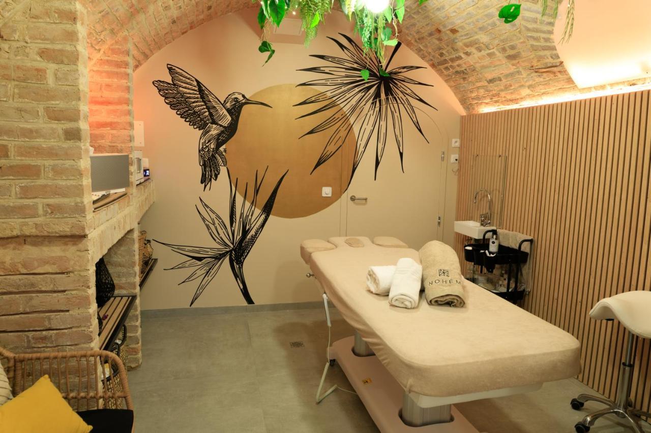 Maison En Ville, Hyper Centre Ville, Bed & Breakfast 2*