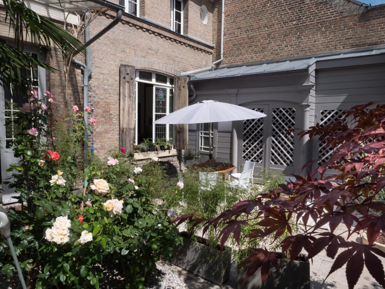Maison En Ville, Hyper Centre Ville, Bed & Breakfast Amiens
